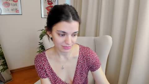 Suzy  next stream  Thursday Friday Saturday online show from 21, 2, 2025