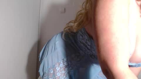 sweat_mia online show from 17, 10, 2025