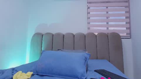 Snapshot of sweegirl_ chatting on 1, 8, 2026 Debora online show from 1, 8, 2026