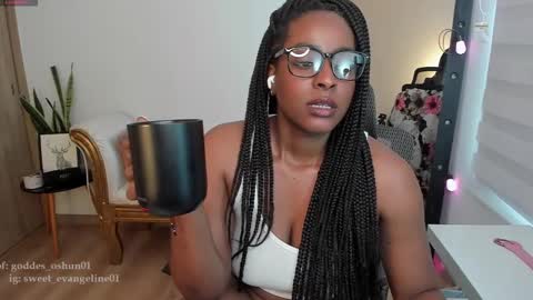 Snapshot of sweer_oshun chatting on 29, 12, 2024 Evangeline online show from 29, 12, 2024