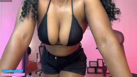 Snapshot of sweer_oshun chatting on 11, 9, 2025 Evangeline online show from 11, 9, 2025