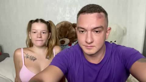 Snapshot of sweet__bunnies chatting on 2, 10, 2025 Mia and Robert online show from 2, 10, 2025