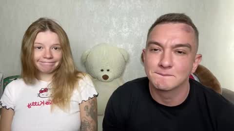 Snapshot of sweet__bunnies chatting on 3, 10, 2025 Mia and Robert online show from 3, 10, 2025