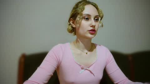 Snapshot of sweet__daddy8 chatting on 25, 12, 2024 BredEmiliya online show from 25, 12, 2024