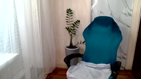 Snapshot of sweet__mooon chatting on 14, 12, 2024 sweet__mooon online show from 14, 12, 2024