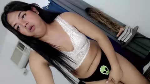 Snapshot of sweet_ahrii chatting on 2, 2, 2026 CLEO online show from 2, 2, 2026