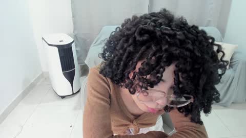 Anie online show from 1, 2, 2025