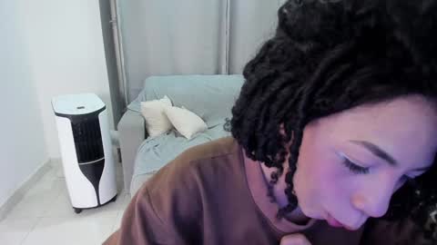 Anie online show from 3, 2, 2025