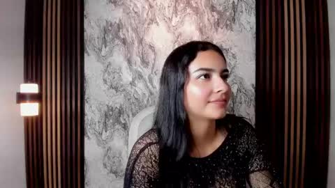 Snapshot of sweet_aura31 chatting on 8, 5, 2026 Aura online show from 8, 5, 2026