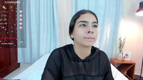 Snapshot of sweet_aura31 chatting on 17, 5, 2026 Aura online show from 17, 5, 2026