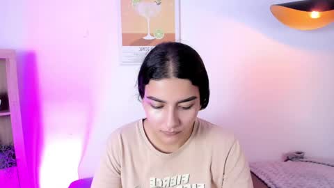 Snapshot of sweet_aura31 chatting on 18, 5, 2026 Aura online show from 18, 5, 2026
