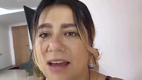 Bella Valery online show from 14, 4, 2026