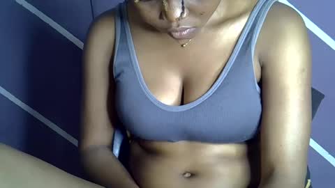 Snapshot of sweet_berry31 chatting on 25, 9, 2025 baby girl online show from 25, 9, 2025