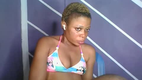 Snapshot of sweet_berry31 chatting on 13, 10, 2025 baby girl online show from 13, 10, 2025