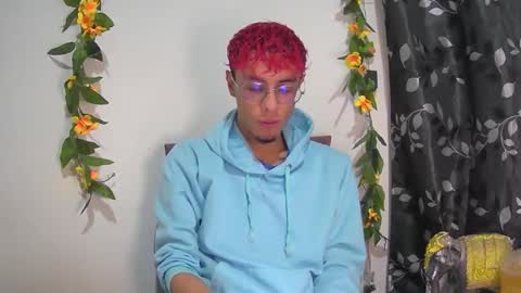 Snapshot of sweet_boy2224 chatting on 14, 11, 2025 sweet_boy2224 online show from 14, 11, 2025