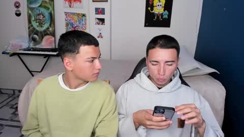 Snapshot of sweet_boys_xx chatting on 12, 12, 2024 CristianBrayan PVT OPEN online show from 12, 12, 2024