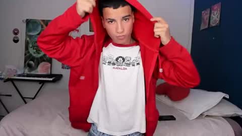 Snapshot of sweet_boys_xx chatting on 14, 12, 2024 CristianBrayan PVT OPEN online show from 14, 12, 2024