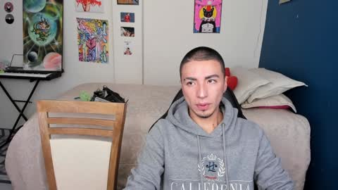 Snapshot of sweet_boys_xx chatting on 5, 2, 2025 CristianBrayan PVT OPEN online show from 5, 2, 2025