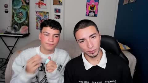 Snapshot of sweet_boys_xx chatting on 12, 2, 2025 CristianBrayan PVT OPEN online show from 12, 2, 2025