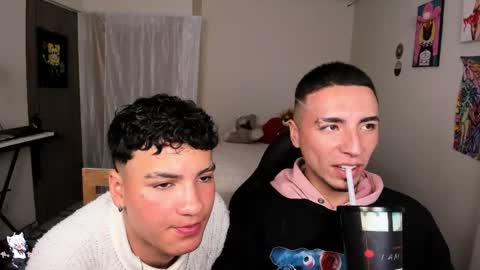 Snapshot of sweet_boys_xx chatting on 12, 3, 2025 CristianBrayan PVT OPEN online show from 12, 3, 2025