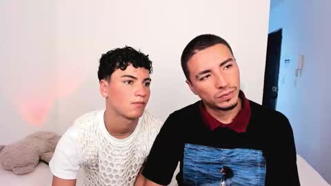 Snapshot of sweet_boys_xx chatting on 27, 10, 2025 CristianBrayan PVT OPEN online show from 27, 10, 2025