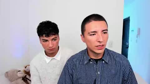 Snapshot of sweet_boys_xx chatting on 31, 10, 2025 CristianBrayan PVT OPEN online show from 31, 10, 2025