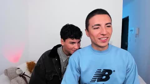 Snapshot of sweet_boys_xx chatting on 3, 11, 2025 CristianBrayan PVT OPEN online show from 3, 11, 2025