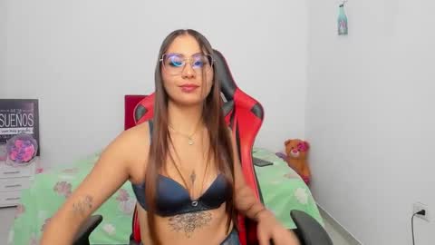 sweet_coral_ online show from 3, 2, 2026