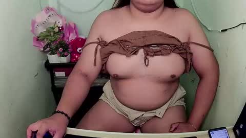 Snapshot of sweet_frex123 chatting on 8, 10, 2025 sweet_frex123 online show from 8, 10, 2025