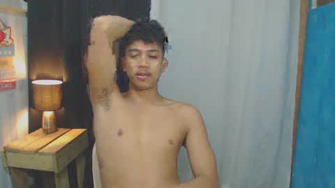 sweet_guyxx online show from 21, 1, 2025