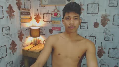 sweet_guyxx online show from 27, 2, 2025
