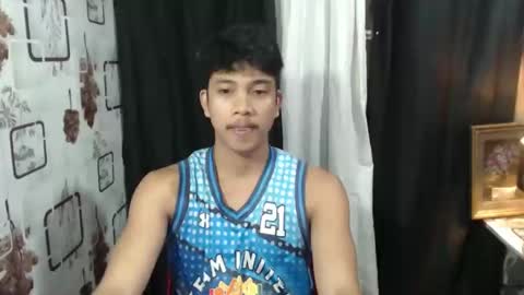 sweet_guyxx online show from 3, 11, 2025