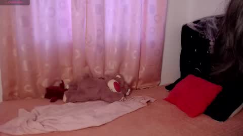 Snapshot of sweet_hannaah chatting on 24, 10, 2025 Hannah online show from 24, 10, 2025