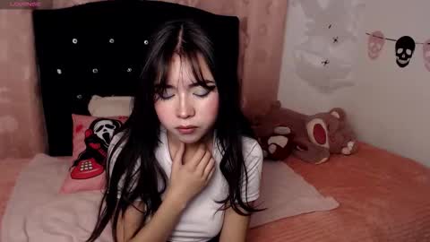 Snapshot of sweet_hannaah chatting on 4, 11, 2025 Hannah online show from 4, 11, 2025