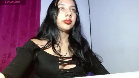 Snapshot of sweet_isaa chatting on 29, 12, 2024 Hello welcome to my room - follow me please online show from 29, 12, 2024