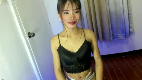 Snapshot of sweet_kyliexx chatting on 12, 6, 2026 sweet_kyliexx online show from 12, 6, 2026