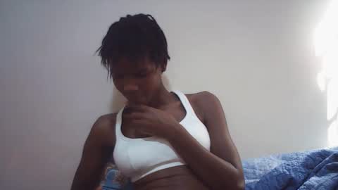 Snapshot of sweet_liz6510 chatting on 25, 5, 2026 Liz online show from 25, 5, 2026