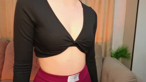 Snapshot of sweet_lynx chatting on 16, 4, 2026 Lana online show from 16, 4, 2026