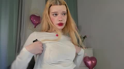 Snapshot of sweet_melissa133 chatting on 13, 2, 2026 Melissa. Join me on Fansly link in social medias online show from 13, 2, 2026