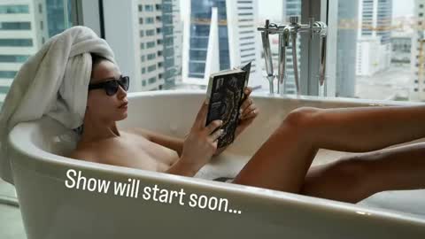 Snapshot of sweet_moan chatting on 31, 5, 2026 Dana online show from 31, 5, 2026