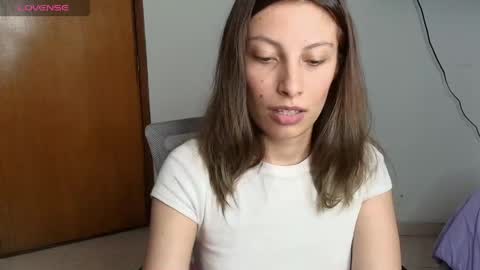 Snapshot of sweet_moon_v_ chatting on 12, 5, 2026 sweet_moon_v_ online show from 12, 5, 2026