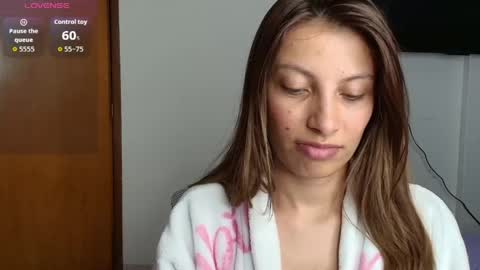 Snapshot of sweet_moon_v_ chatting on 8, 6, 2026 sweet_moon_v_ online show from 8, 6, 2026