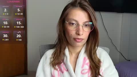 Snapshot of sweet_moon_v_ chatting on 13, 6, 2026 sweet_moon_v_ online show from 13, 6, 2026