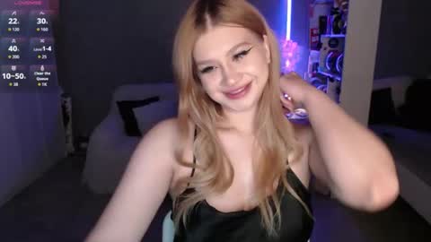 sweet_nicole_333 online show from 21, 3, 2026