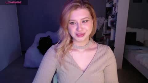 Snapshot of sweet_nicole_333 chatting on 10, 6, 2026 sweet_nicole_333 online show from 10, 6, 2026