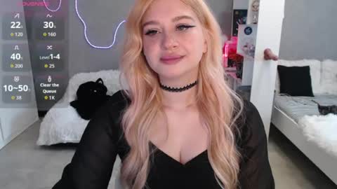 Snapshot of sweet_nicole_333 chatting on 31, 7, 2026 sweet_nicole_333 online show from 31, 7, 2026