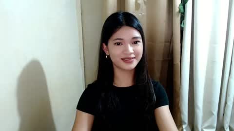 sweet_nylia online show from 19, 7, 2026