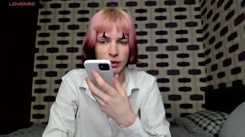 Snapshot of sweet_peach__ chatting on 24, 4, 2026 kira online show from 24, 4, 2026