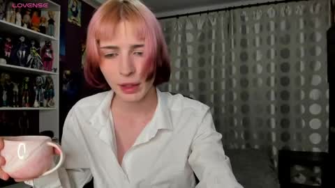 Snapshot of sweet_peach__ chatting on 28, 4, 2026 kira online show from 28, 4, 2026
