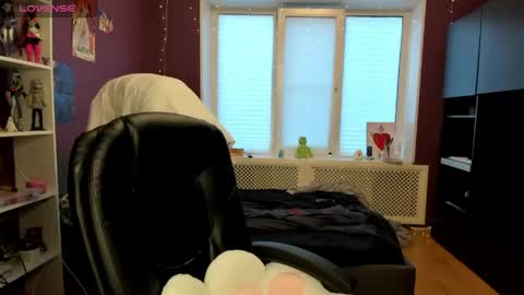Snapshot of sweet_peach__ chatting on 9, 5, 2026 kira online show from 9, 5, 2026